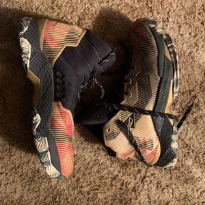 Stephen Curry shoes. Excellent shape. Size 9